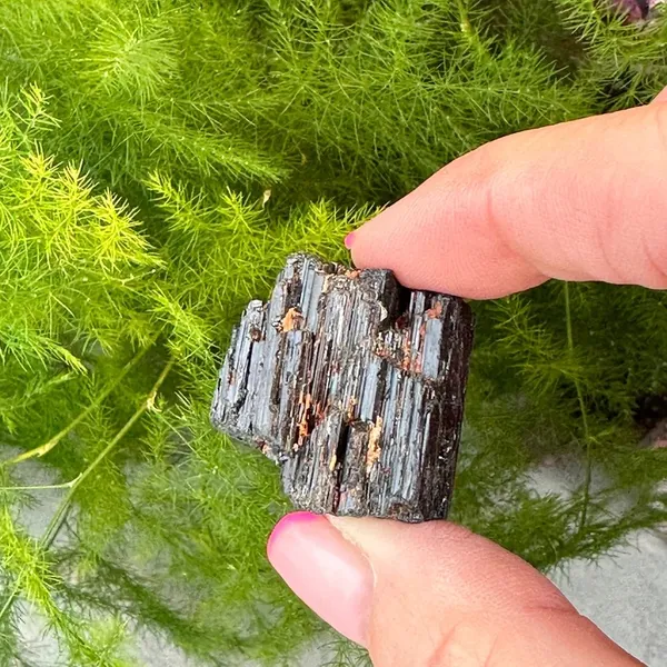 Black_Crystal_Tourmaline_Raw_Rough_Stone_Set_For_Unisex_Pack_Of_5