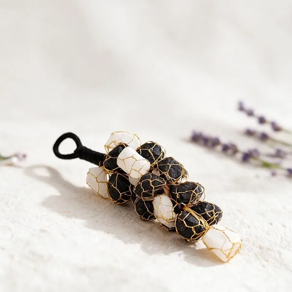 Black_And_White_Crystal_And_Metal_Wire_Wrapped_Hanging_For_Car_And_Home_Decor