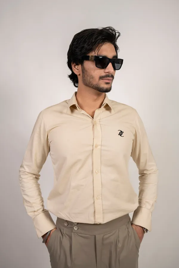 The_Dynamic_Detachable_Collar_Shirt_Beige