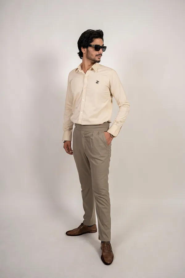 The_Dynamic_Detachable_Collar_Shirt_Beige