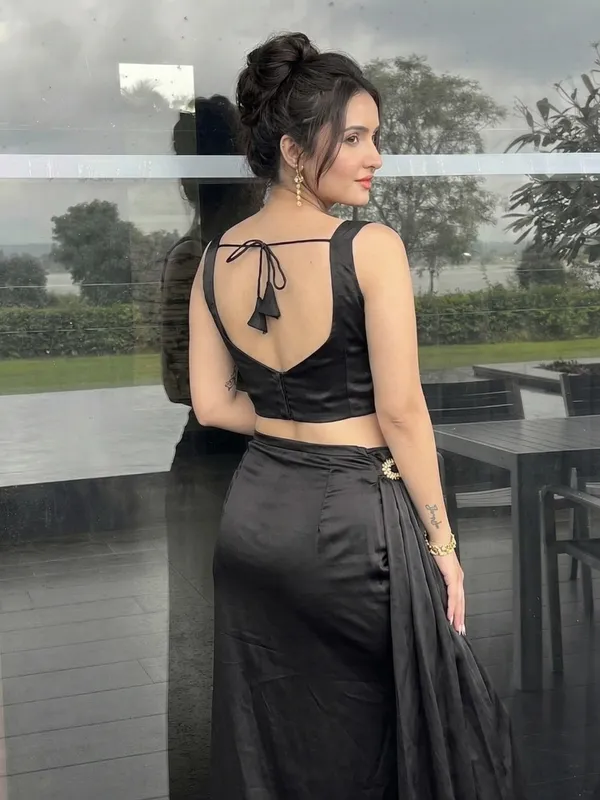 Black_Fandy_Satin_Silk_Sleeveless_Blouse_Stylish_Saree_Blouse_Ready_To_Wear