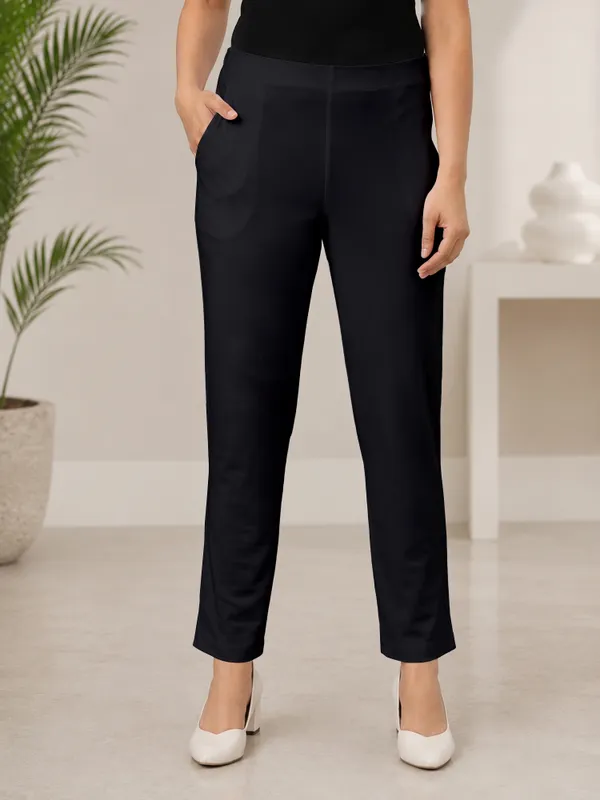 Black_Super_Cotton_Stretch_Pants_Full_Length_for_Women_Breathable