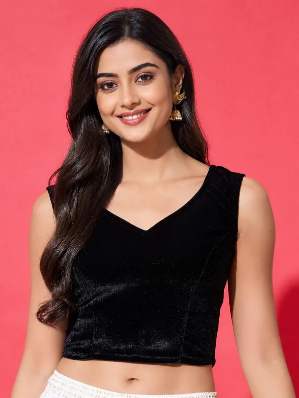 Black_Velvet_Sleeveless_V-Neck_Readymade_Stylish_Saree_Blouse_Top