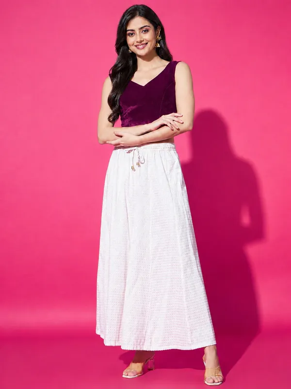 Wine_Velvet_Sleeveless_V-Neck_Readymade_Stylish_Saree_Blouse_Top