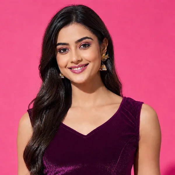 Wine_Velvet_Sleeveless_V-Neck_Readymade_Stylish_Saree_Blouse_Top