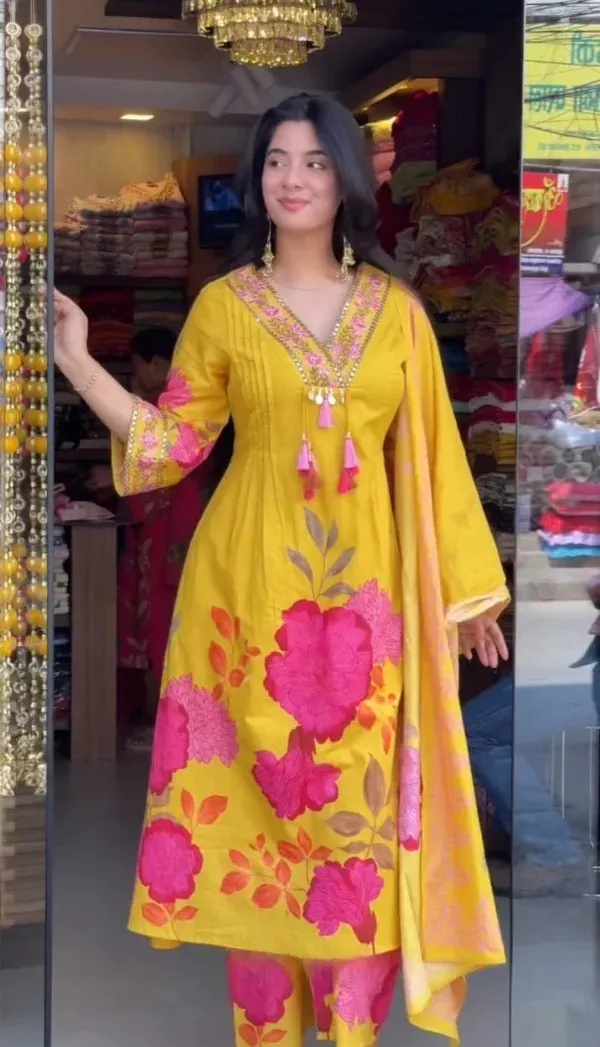 Yellow_Cotton_Flared_Floral_Print_Anarkali_Kurta_For_Women