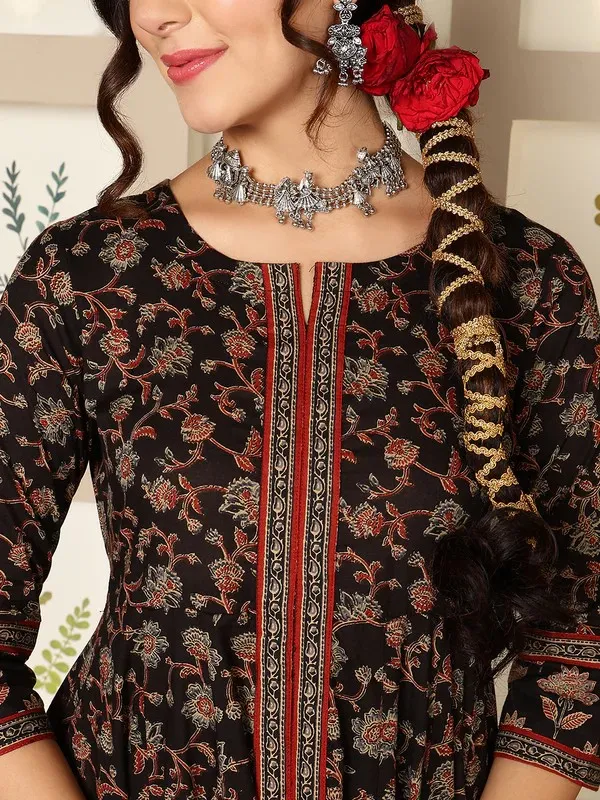 Black_Cotton_Floral_Print_Flared_Anarkali_Kurta_For_Women