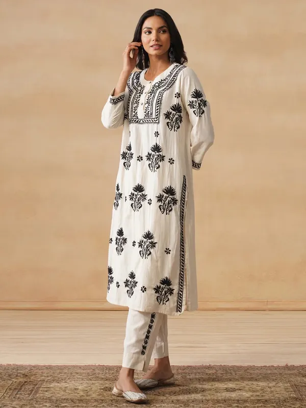 White_Cotton_Straight_Floral_Print_Kurta_Set_For_Women