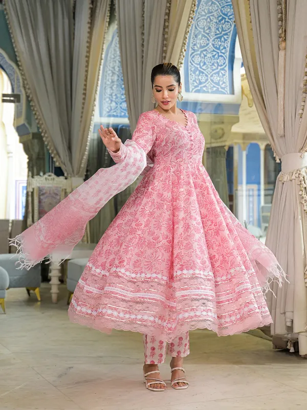 Pink_Cotton_Flared_Floral_Print_Anarkali_Suit_Set_For_Women