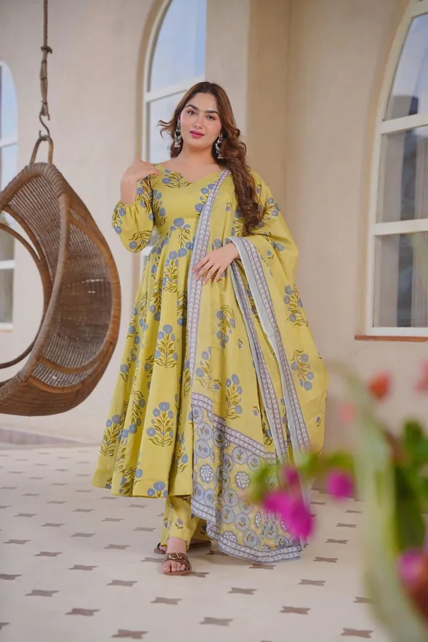 Yellow_Cotton_Flared_Floral_Print_Anarkali_Suit_Set_For_Women