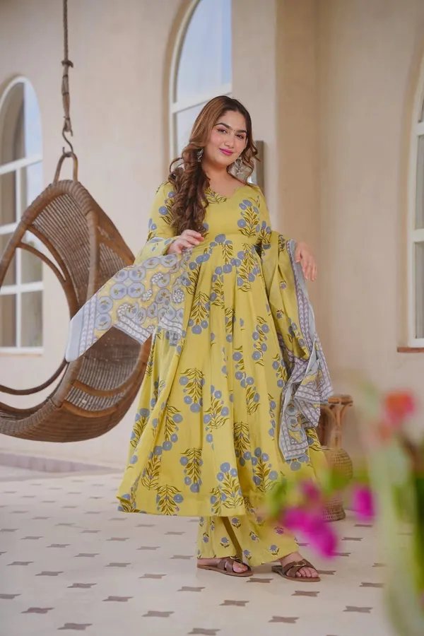 Yellow_Cotton_Flared_Floral_Print_Anarkali_Suit_Set_For_Women