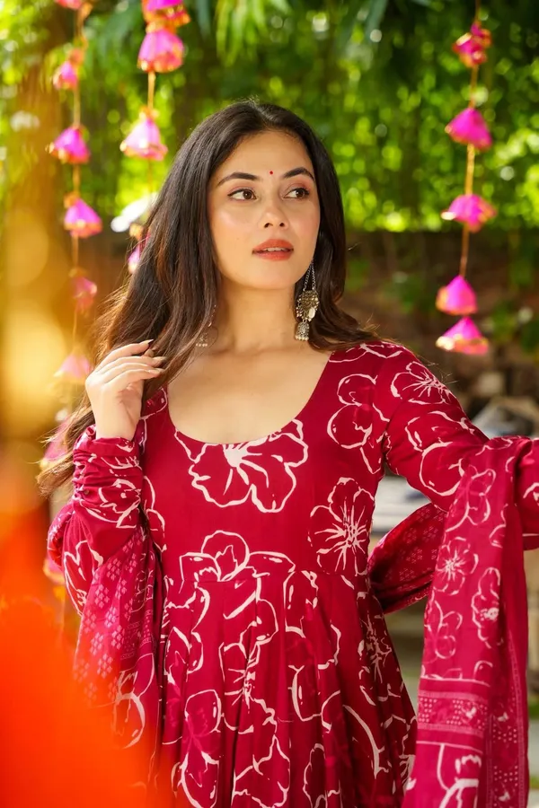 Red_Cotton_Flared_Floral_Print_Anarkali_Kurta_Set_For_Women