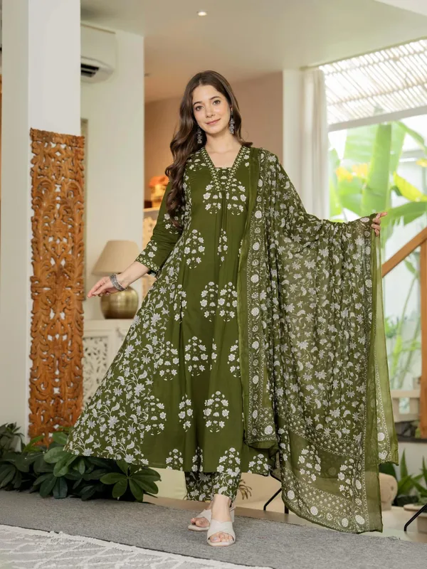 Olive_Green_Cotton_Floral_Print_Kurta_Set_With_Dupatta_For_Women