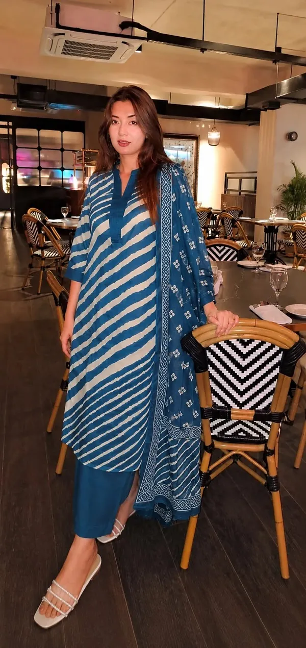 Light_Blue_Cotton_Straight_Kurta_Set_For_Women