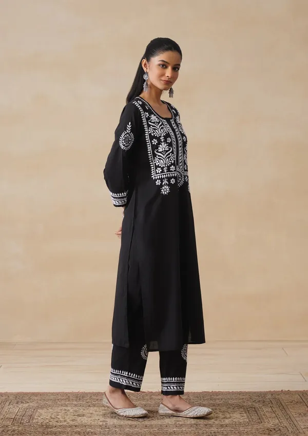 Black_Cotton_Straight_Embroidered_Kurta_For_Women