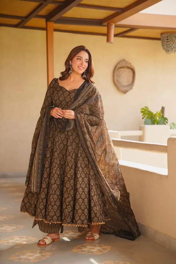 Coffee_Cotton_Flared_Anarkali_Suit_Set_For_Women