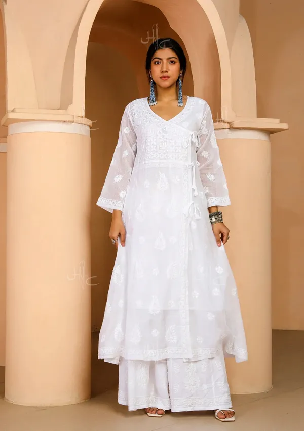 White_Cotton_Embroidered_Straight_Kurta_For_Women
