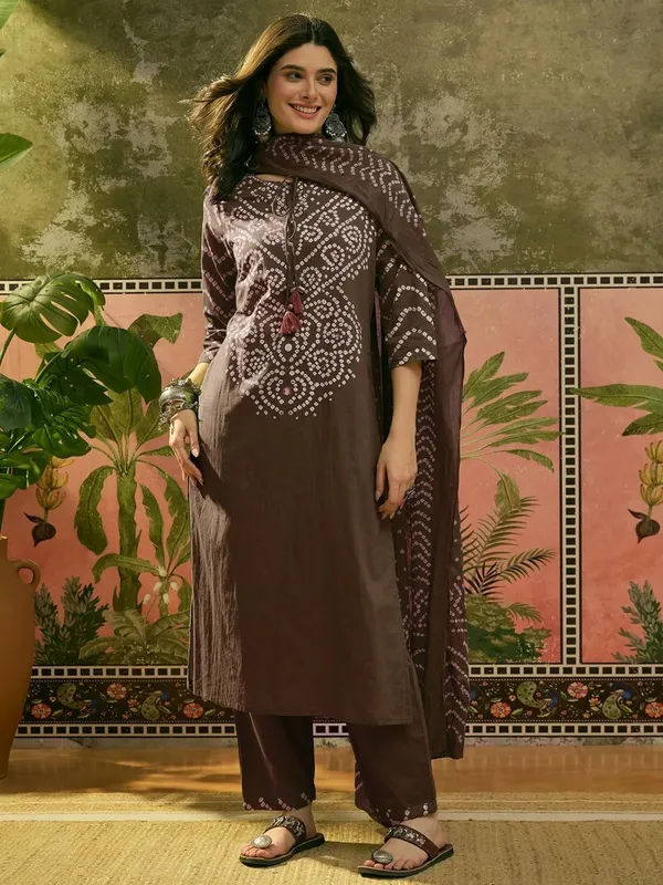 Brown_Cotton_Geometric_Print_Straight_Kurta_Set_For_Women