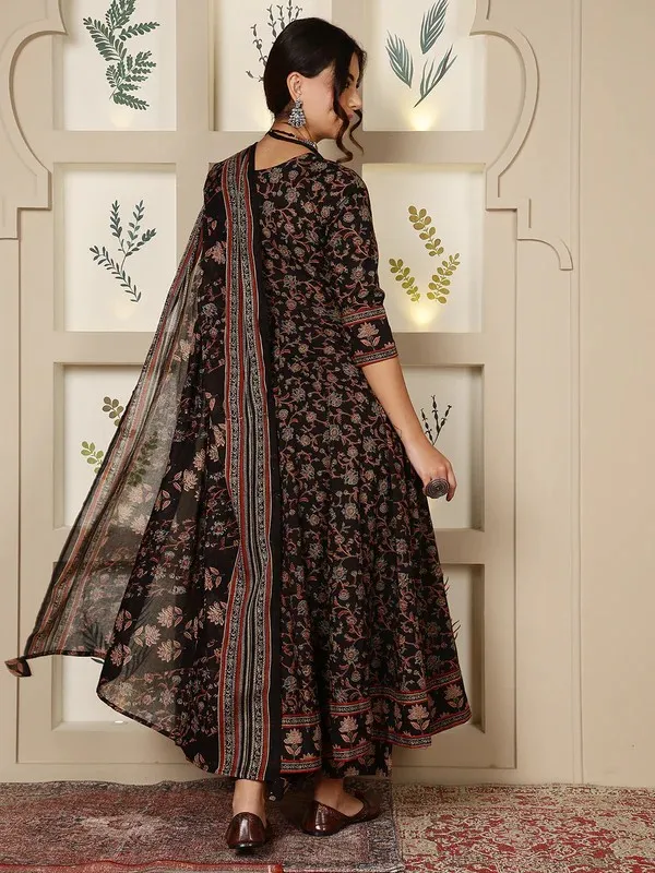 Black_Cotton_Floral_Print_Flared_Anarkali_Kurta_For_Women