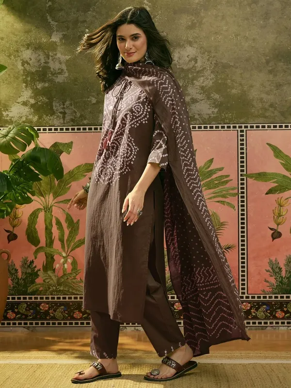 Brown_Cotton_Geometric_Print_Straight_Kurta_Set_For_Women