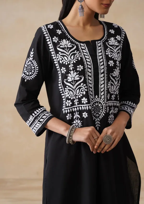 Black_Cotton_Straight_Embroidered_Kurta_For_Women