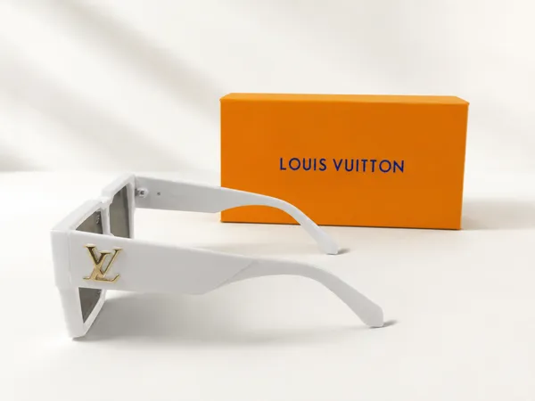 White_Rectangular_Frame_Sunglasses_For_Men