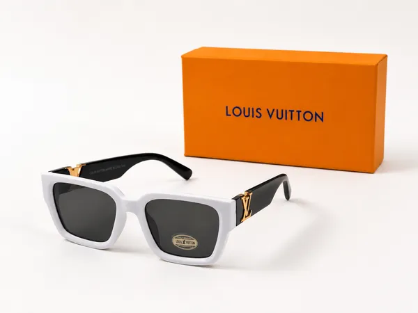 Black_&_White_Rectangular_Frame_Sunglasses_For_Men