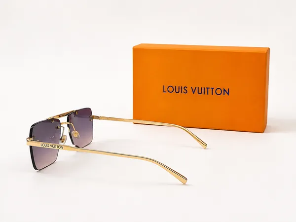 Gold_Rectangular_Frame_Sunglasses_For_Men