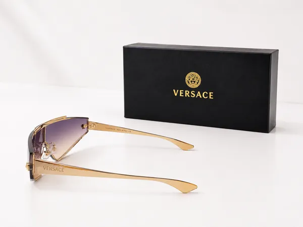Purple_Rectangular_Frame_Sunglasses_For_Men