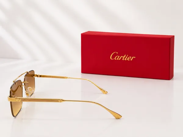 Gold_Rectangular_Frame_Sunglasses_For_Men