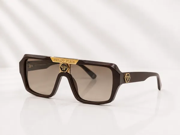 Black_Rectangular_Frame_Sunglasses_For_Men
