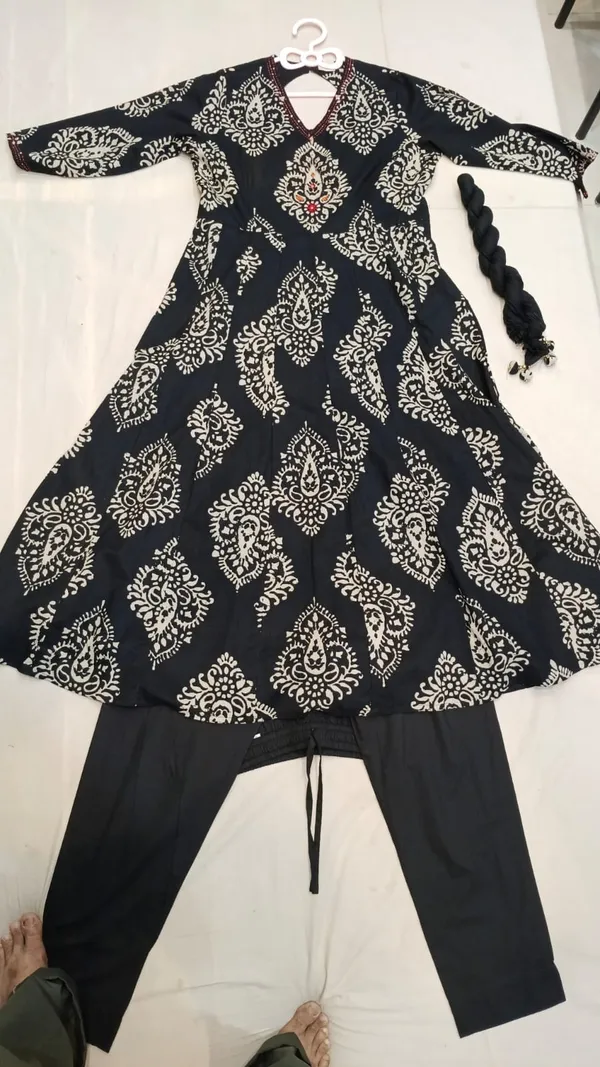 Black_Printed_Kurta_Set_for_Women