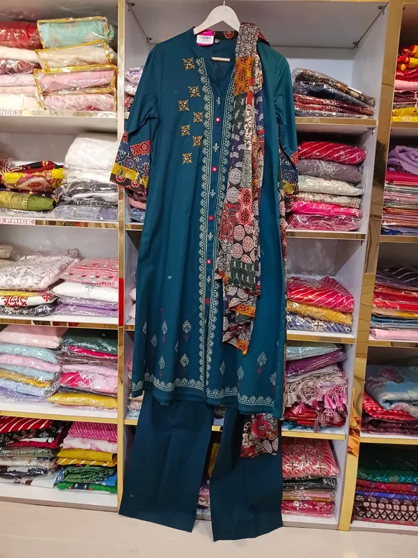 Teal_Straight_Fit_Kurta_Set_for_Women