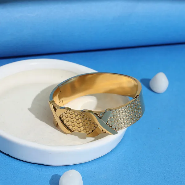 Chunky_Intersect_Wide_Gold_Plated_Bangle_Default_Title