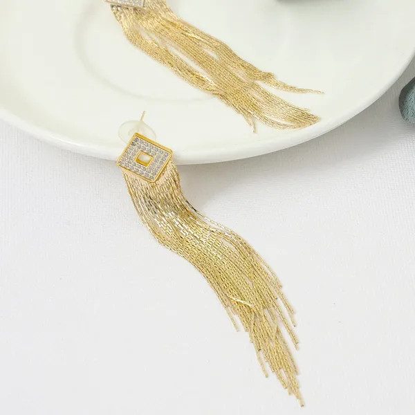 Sleek_Chain_Tassels_Drop_Earrings_Default_Title