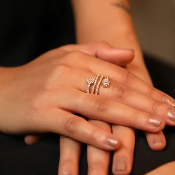 Rhinestones_Spiral_Statement_Adjustable_Ring_Gold
