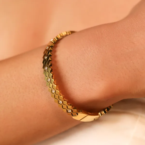 Stainless_Steel_Wavy_Cuff_Bracelet_Default_Title