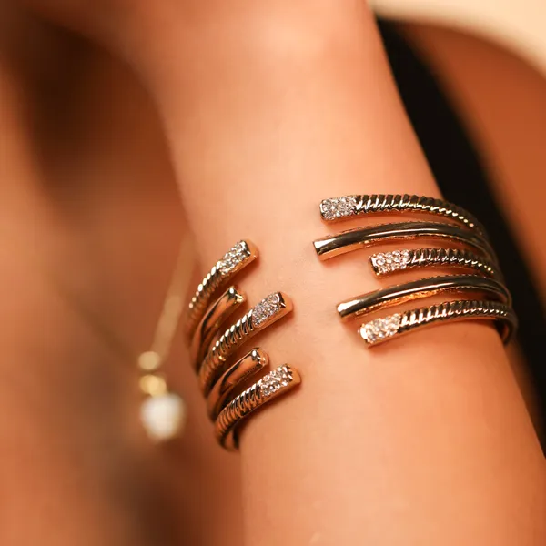 Gold_Colour_Irregular_Geometric_Twig_Shaped_Metal_Open_Spring_Bracelet_Default_Title