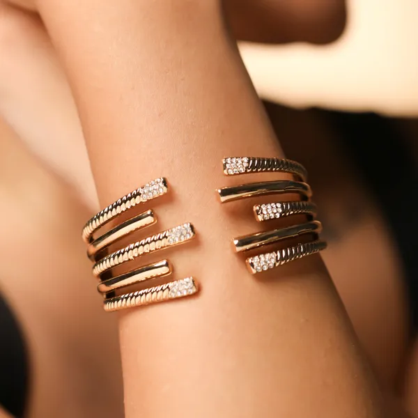 Gold_Colour_Irregular_Geometric_Twig_Shaped_Metal_Open_Spring_Bracelet_Default_Title