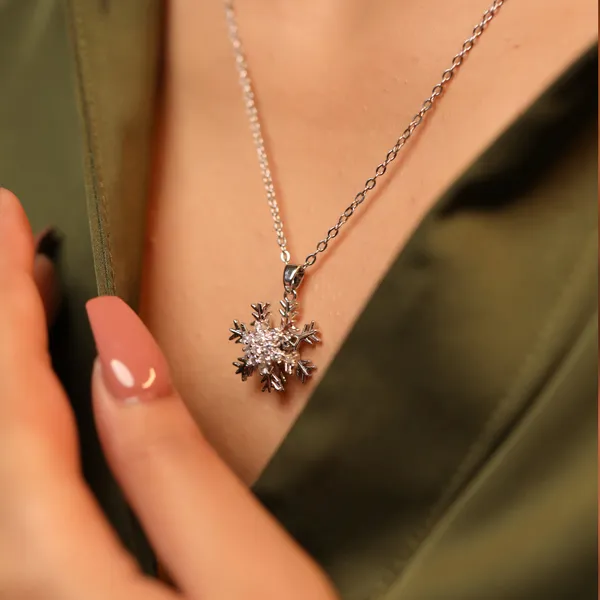 Anti_Tarnish_Snowflake_Rotatable_Pendant_With_Chain_Gold