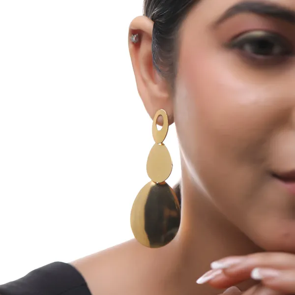 Tripple_Layered_Drop_Earrings_Default_Title