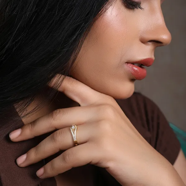Shimmery_Twisted_Designed_Diamond_Gold_Plated_Adjustable_Ring_Default_Title