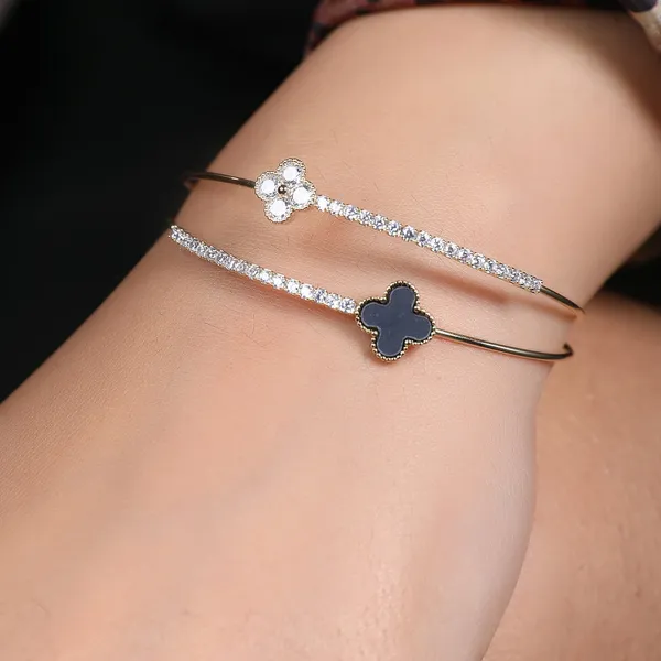 Bloomluxe_Four_Leaf_Layered_Bracelet_Default_Title
