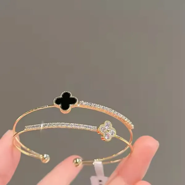 Bloomluxe_Four_Leaf_Layered_Bracelet_Default_Title