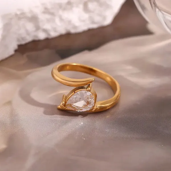 Goldenmist_Drop_Ring_Default_Title