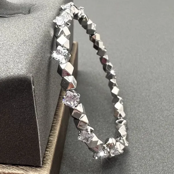 Crowncut_Luxe_Bangle_Bracelet_Silver