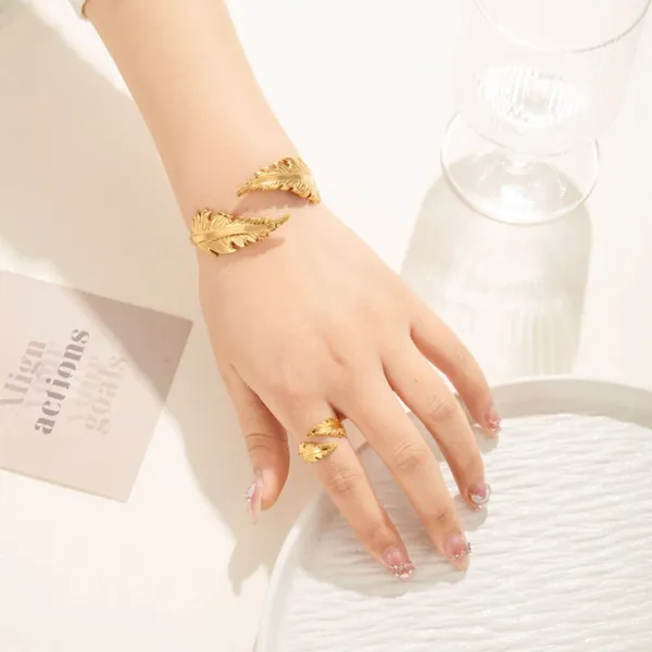 Feathertouch_Gold_Bracelet_Default_Title