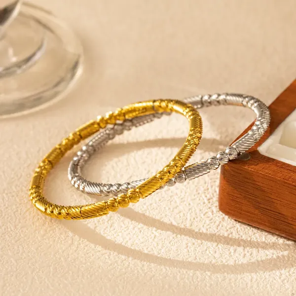 Auraflex_Bangle_Silver