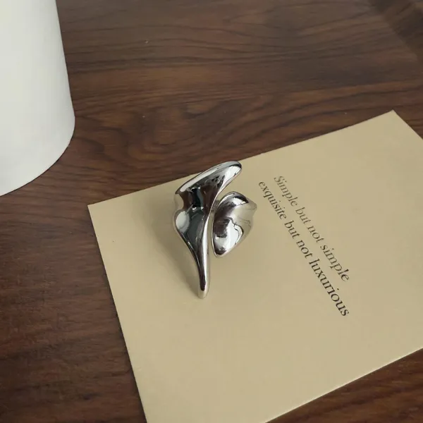 Molten_Muse_Statement_Ring_Silver