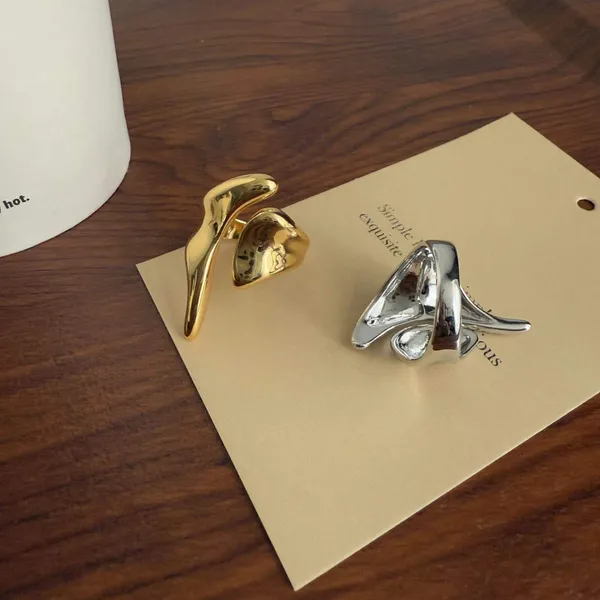 Molten_Muse_Statement_Ring_Silver